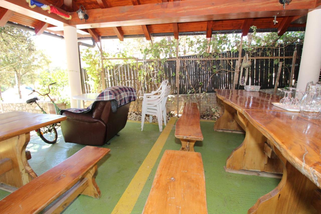 Apartments And Rooms With Parking Space Mandre, Pag - 6309 콜란 외부 사진