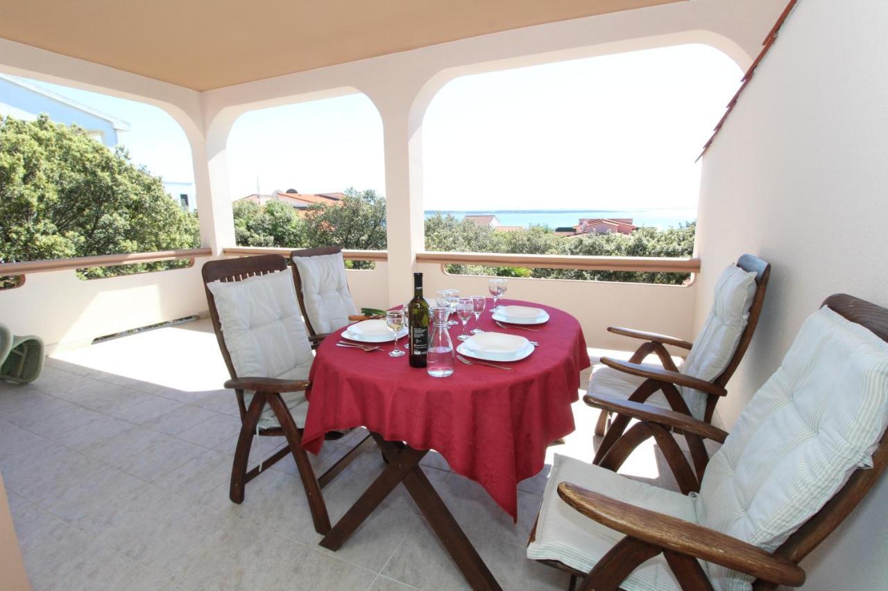 Apartments And Rooms With Parking Space Mandre, Pag - 6309 콜란 외부 사진