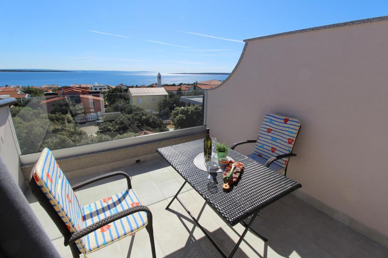 Apartments And Rooms With Parking Space Mandre, Pag - 6309 콜란 외부 사진